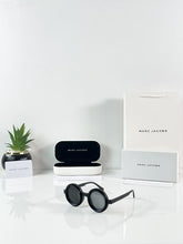 Marc Jacobs Adjustable 8357 – Black Edition J