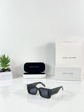 Marc Jacobs 1670 – Black & Green Edition G