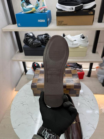 Louis Vuitton Premium Quality Loafers – Signature Edition D