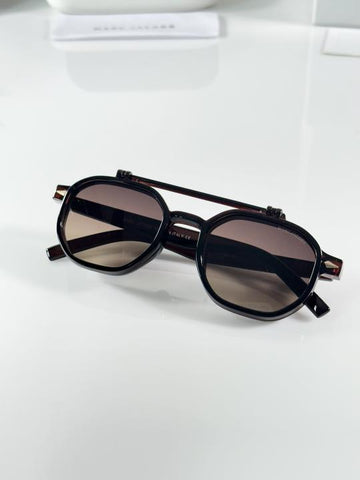 Marc Jacobs 1005 Flip – Brown &amp; White Edition L