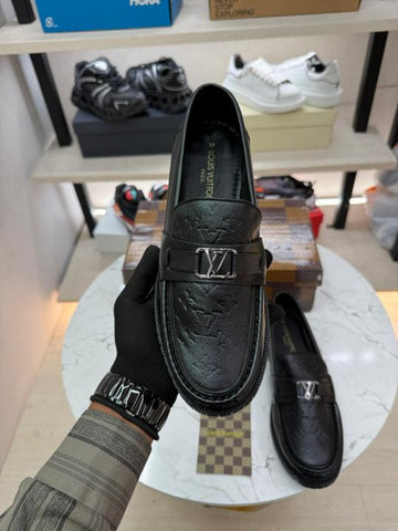 Louis Vuitton Premium Quality Loafers – Full Black Edition C