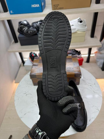 Louis Vuitton Premium Quality Loafers – Full Black Edition C