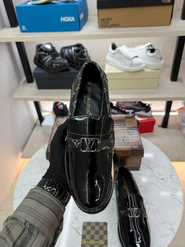 Louis Vuitton Premium Quality Loafers – Signature Edition B