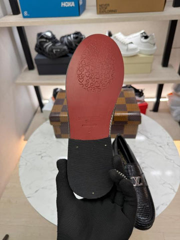 Louis Vuitton Premium Quality Loafers – Full Black Edition A