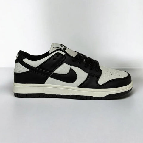 Dunk Low Panda Edition