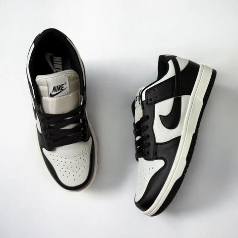 Dunk Low Panda Edition